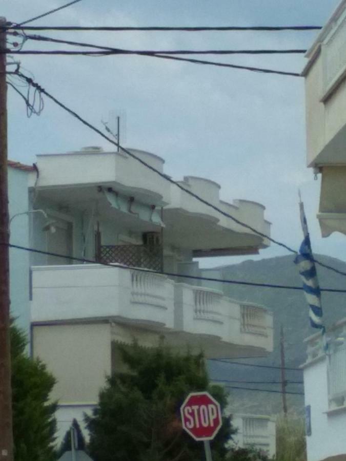 Sea And Sky Apartment Néa Péramos Exterior foto